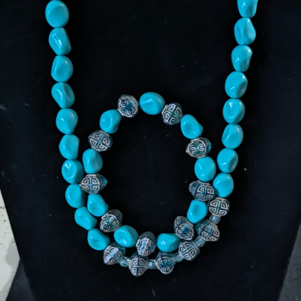 UJ Homeade Torquise Necklace and Bracelet Set !!